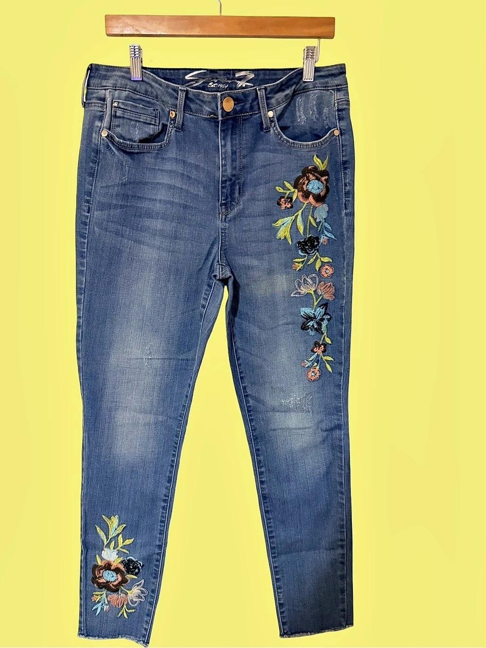 Seven7 Mid Rise Skinny Floral Embroidered Blue Jeans Waist 12